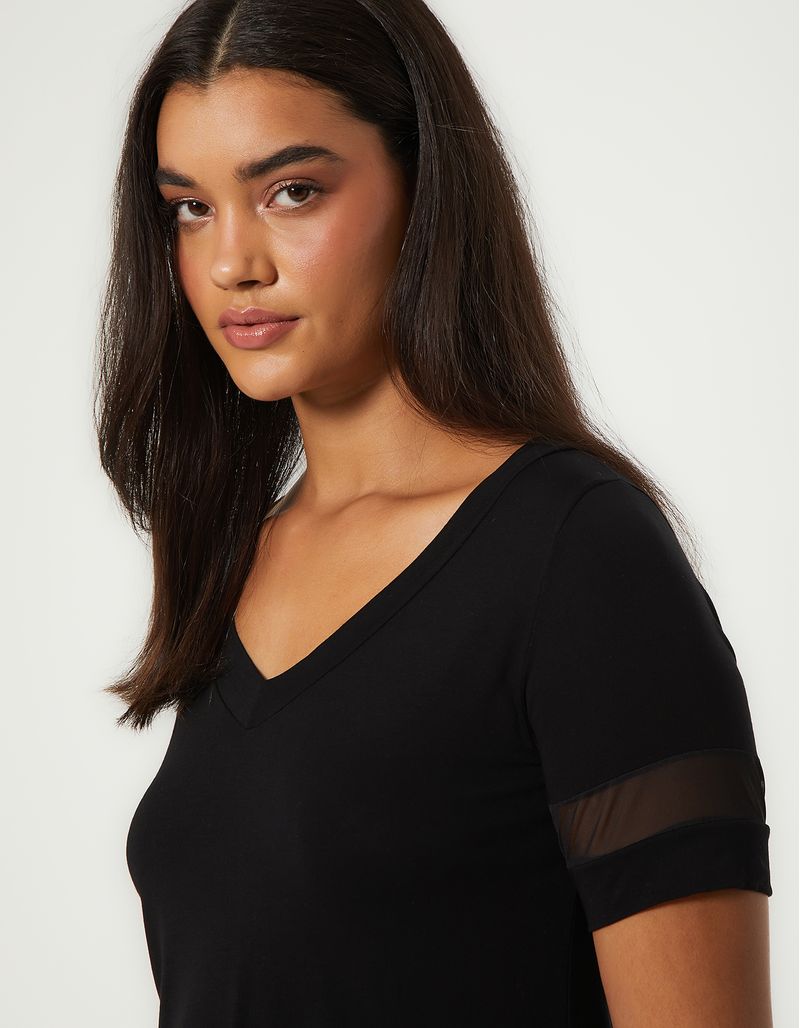 Blusa Manga Detalhe Tule - Preto